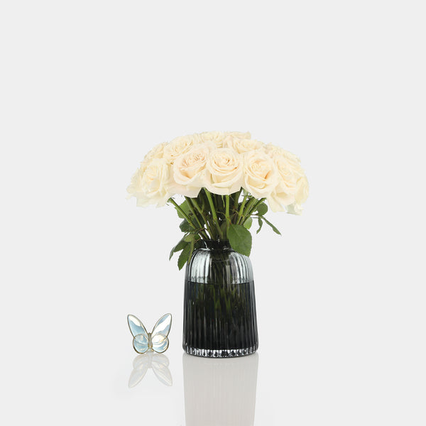 Box of Blooms Roses white